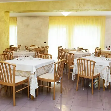 Parthenius Di Diamante 4* סירלה